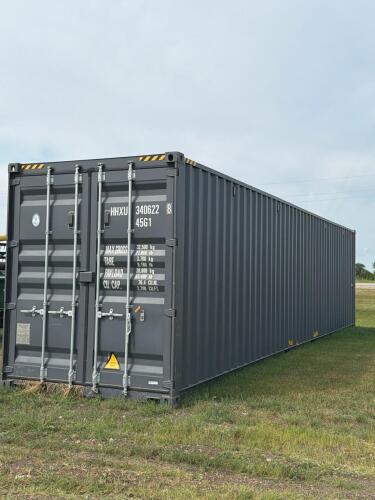 40&rsquo; storage container w/one end door