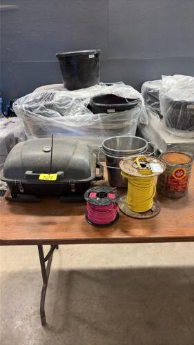 Bbq/ wire/ pales