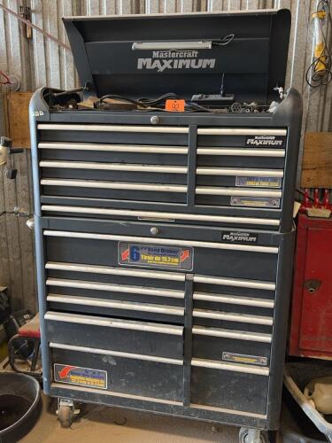 Maximum tool box contents include