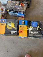 Retractable cord reel with trouble light and 30ft retractable cord wheel