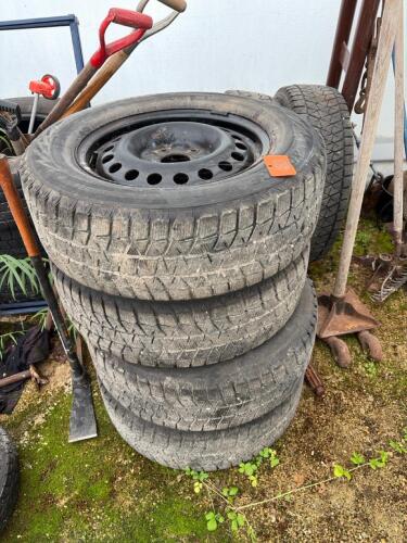 4- tires on rims 225/65R16
