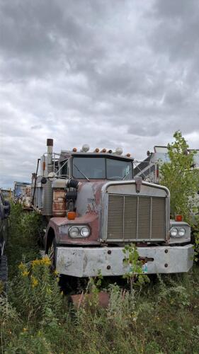 Kenworth dump truck tandem