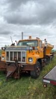 International sanding truck