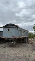 1975 arnes Tandem end dump trailer