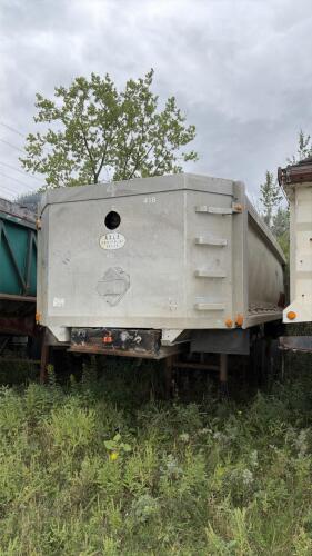 Aluminum tandem end dump trailer