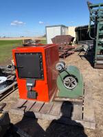 Wood furnace and furnace fan