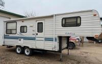1999 coachman 24&rsquo; 5th wheel