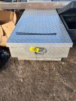Aluminum tool box