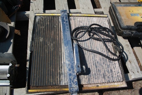 Tile saw