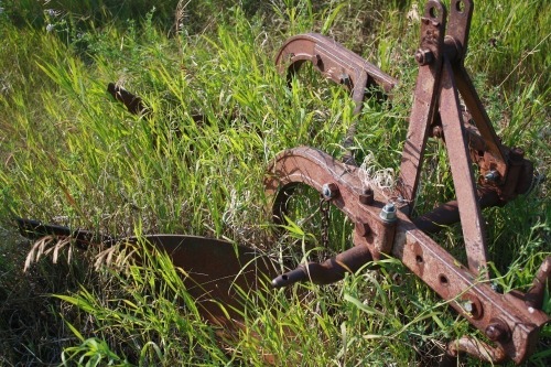 Massey Fergason 3PTH 2 furrow plow