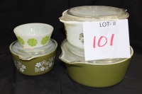 pyrex casserole dishes and bowl