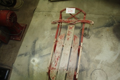 sleigh w/steel runners