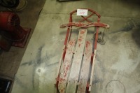 sleigh w/steel runners