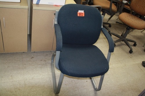 Office chair (blue)