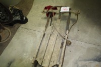 sleigh w/steel runners