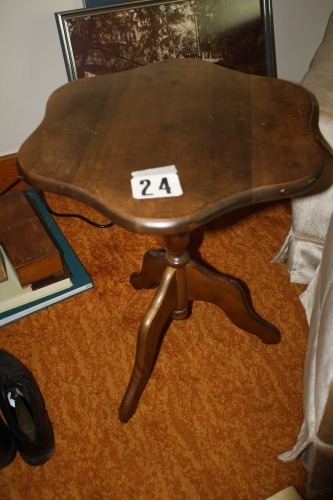 Parlour table