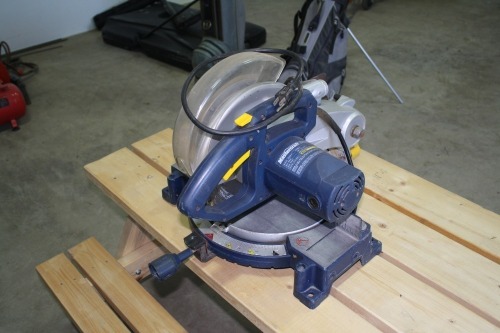 Mastercraft 10" compound mitre saw