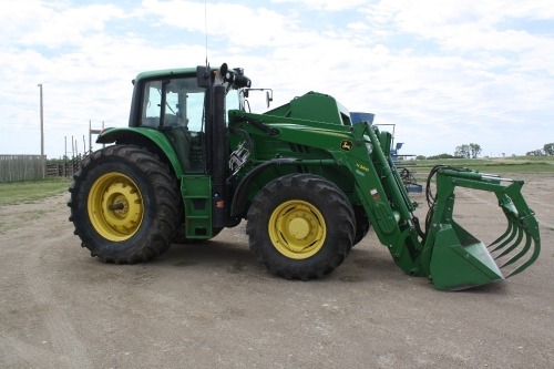 2015 John Deere 6150M w/ H360 Loader