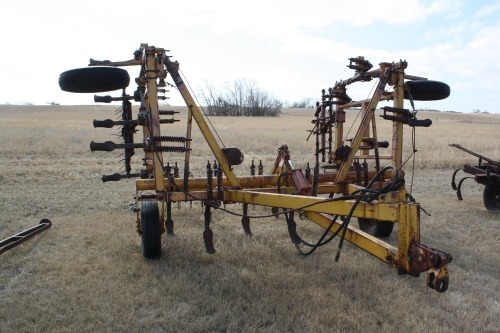 Minniapolis 20' cultivator w/ mounted 3 bar harrows