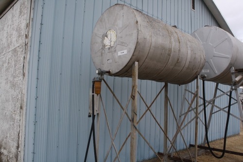 300 gal. Gas fuel tank w/ stand