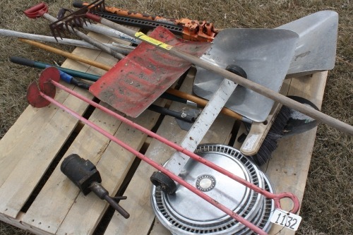 PALLET INCLUDING ALUMINUM SHOVELS, SPADE, JACK ALL, RAKE, MAGNET ON WHEELS, SCREW IN ANCHORS