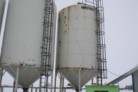 T6 - 1620 Weststeel fertilizer bin