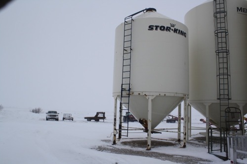 1412F Stor King fertilizer bin