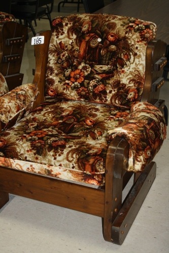 T185-Arm chair