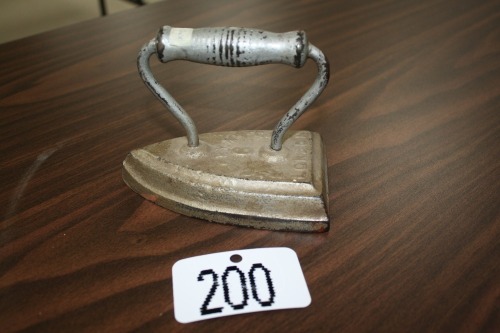 T200-MC Clark 6 lb sad iron