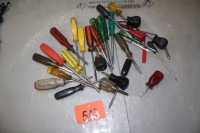 ASSORTMENT OF SCREWDRIVERS