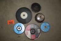 ASSORTMENT OF GRINDING DISKS