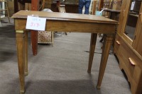 piano bench