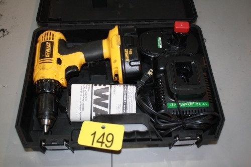 DEWALT 1/2" DRILL W/ 18VOLT BATTERY & CHARGER