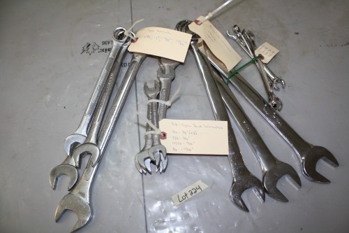 ASSORTED WRENCHES 11/16" -1 1/4"