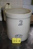 MEDALTA 2 GAL. CROCK