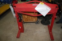 HAND OPERATED SHEET METAL BENDER