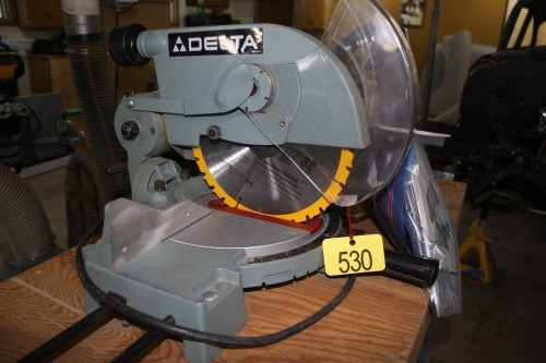 DELTA 10" COMPOUND MITER SAW MODEL 36-220C W/ ROLLING STAND