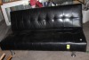 PLEATHER FUTON